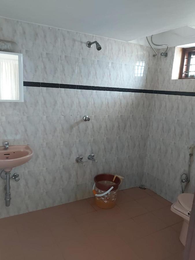 Malpans Mansion Hotell Nedumbassery Exteriör bild